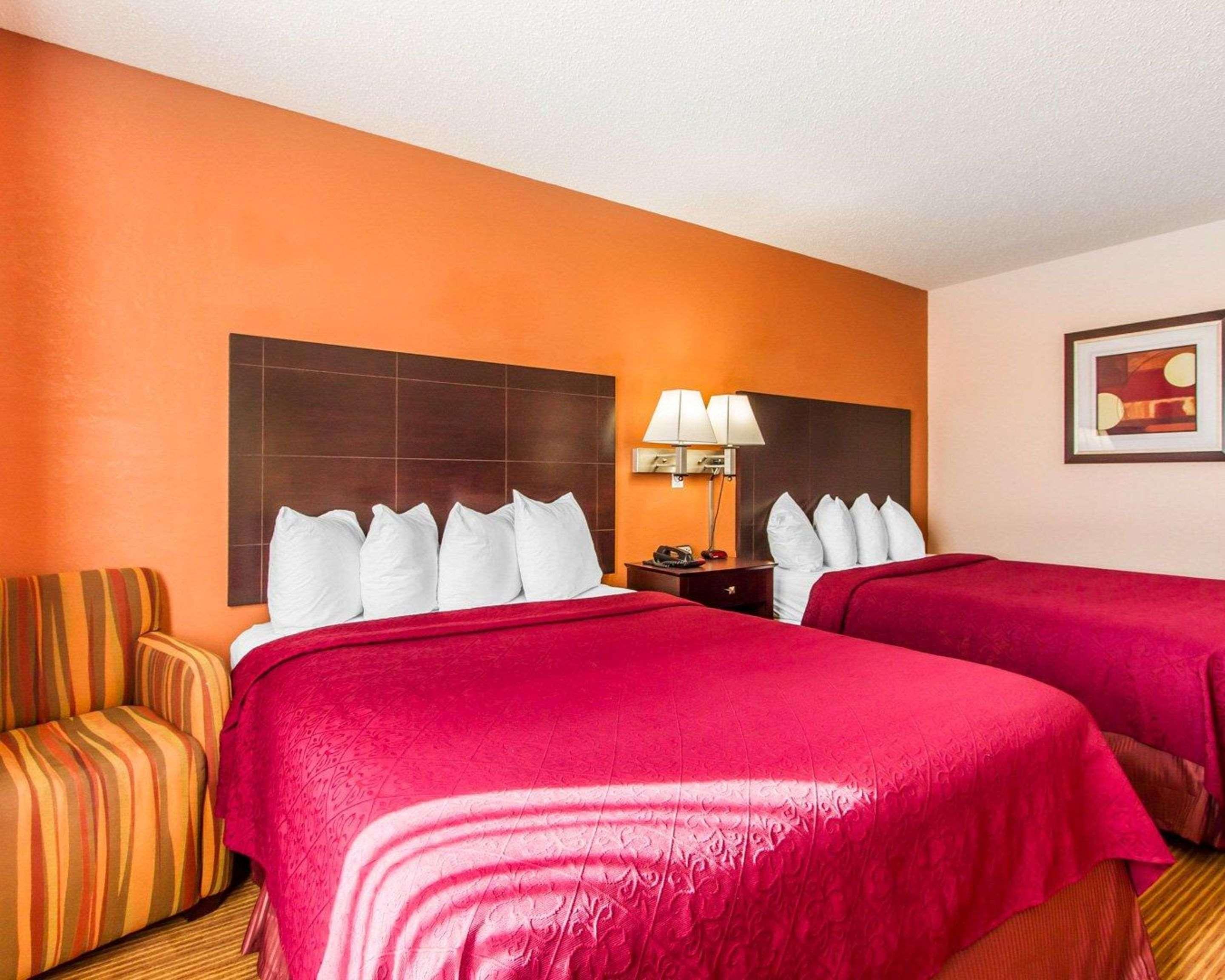 Quality Inn & Suites Ottumwa North Ngoại thất bức ảnh