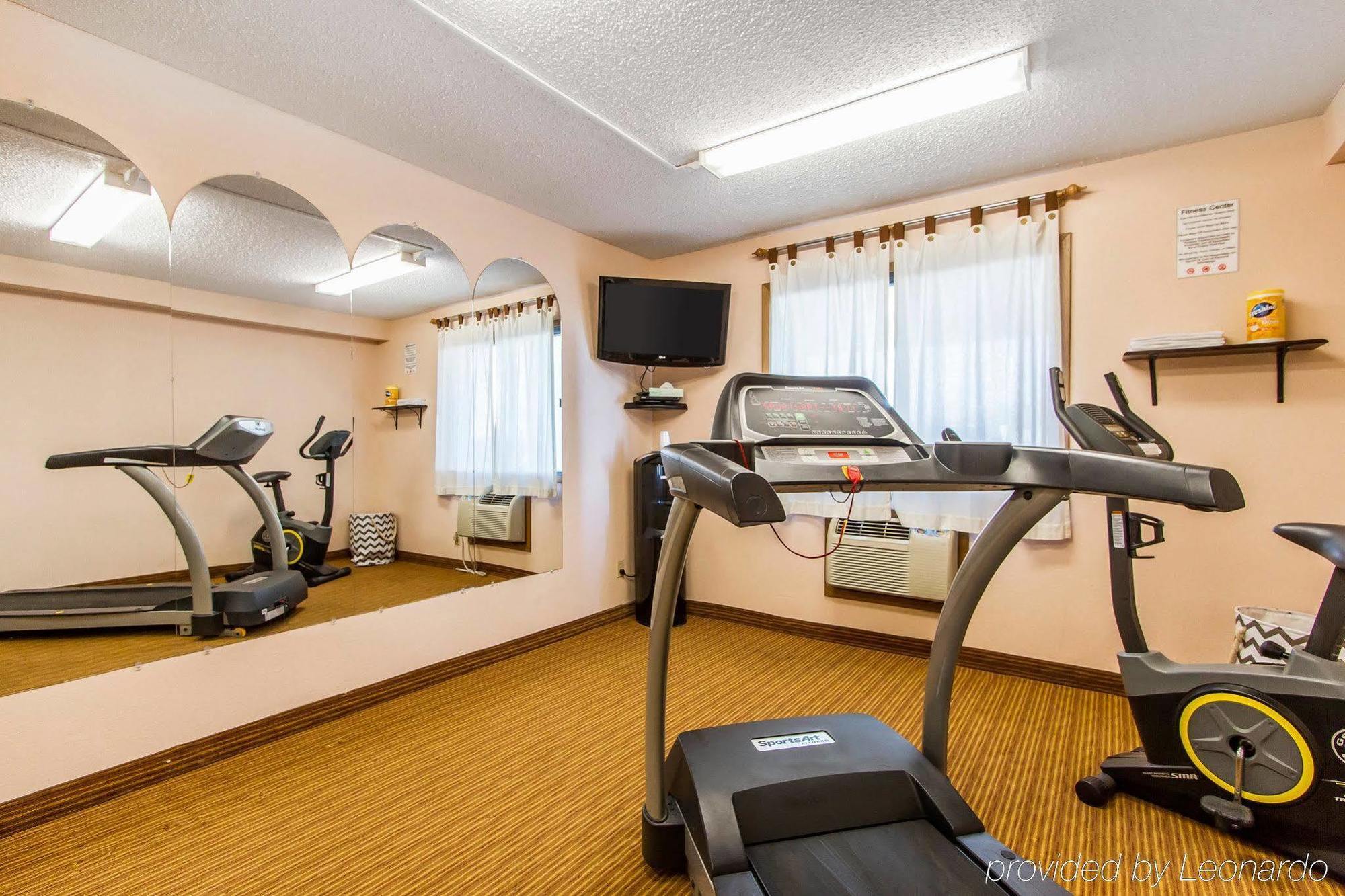 Quality Inn & Suites Ottumwa North Ngoại thất bức ảnh