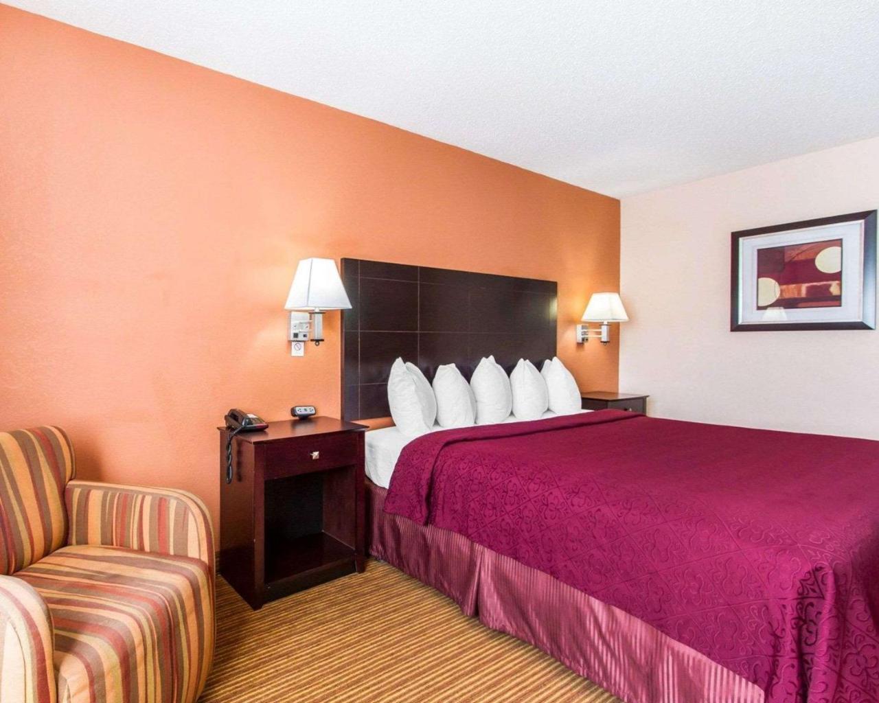 Quality Inn & Suites Ottumwa North Ngoại thất bức ảnh